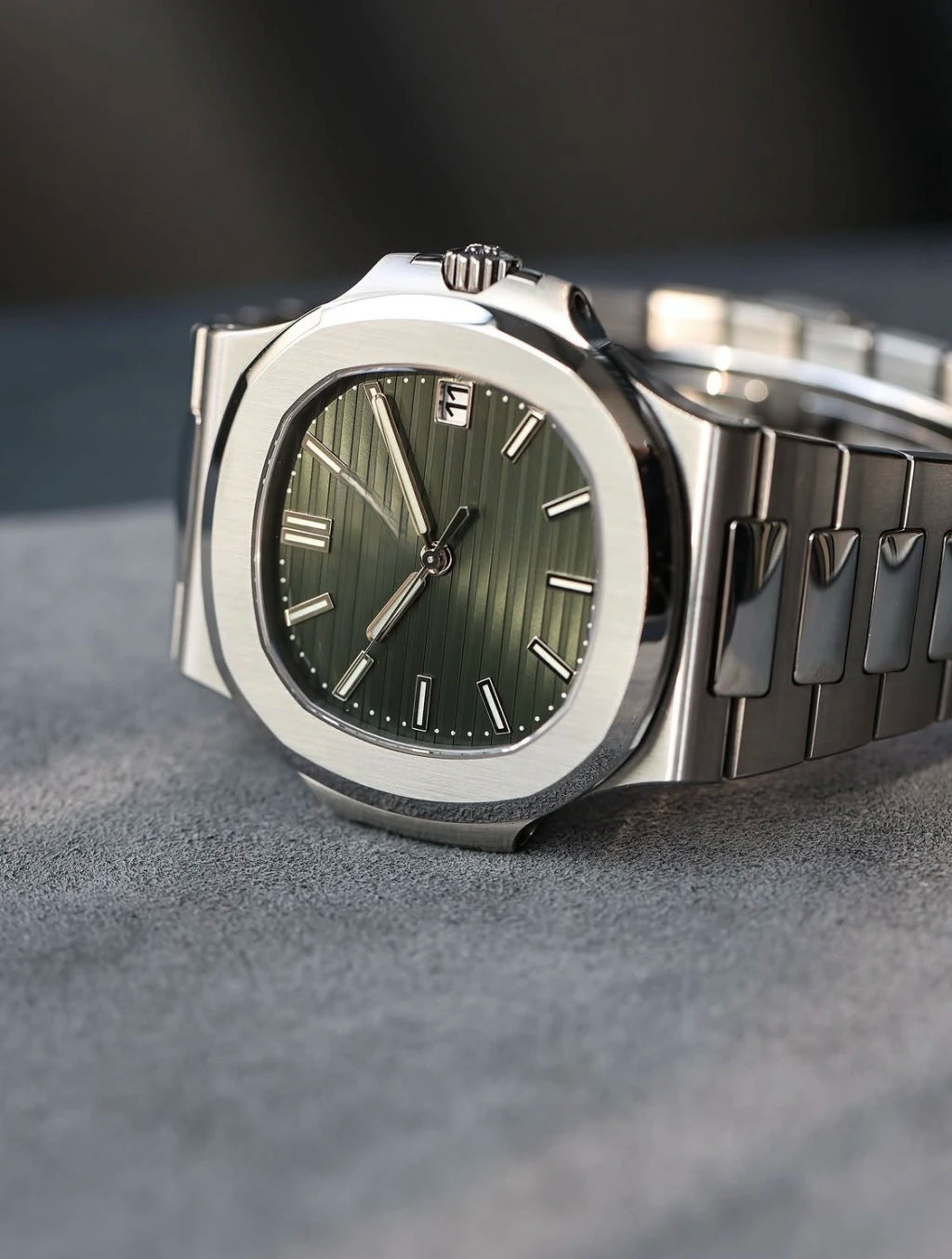 Nautilus Olive Green